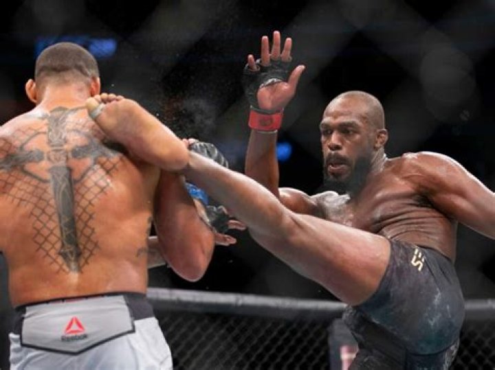 10 Best Muay Thai Fighters In UFC History