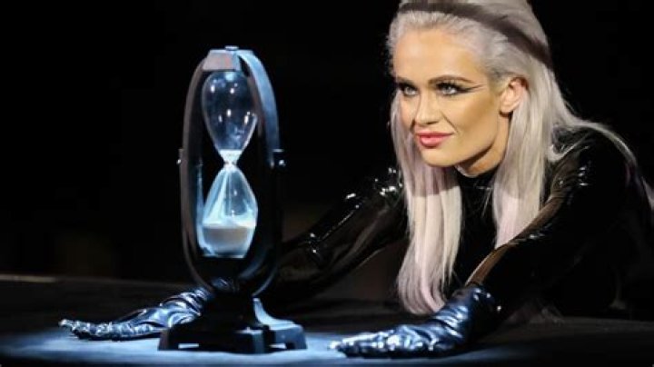 10 Things WWE Fans Should Know About Scarlett