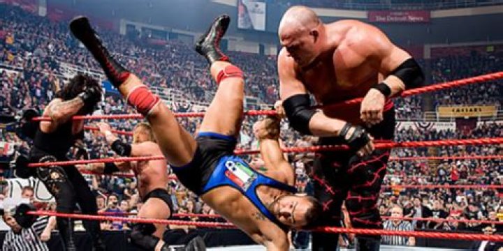 10 Tropes Of The Royal Rumble Every Wrestling Fan Should Know