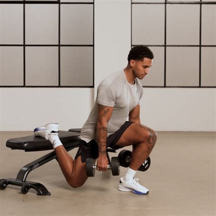 81-Year-Old Legend Came Up With a Revolutionary Machine After It Was Nearly
Impossible to Remain Injury-Free During Heavy Squats: “I Call It Leg Blasters”