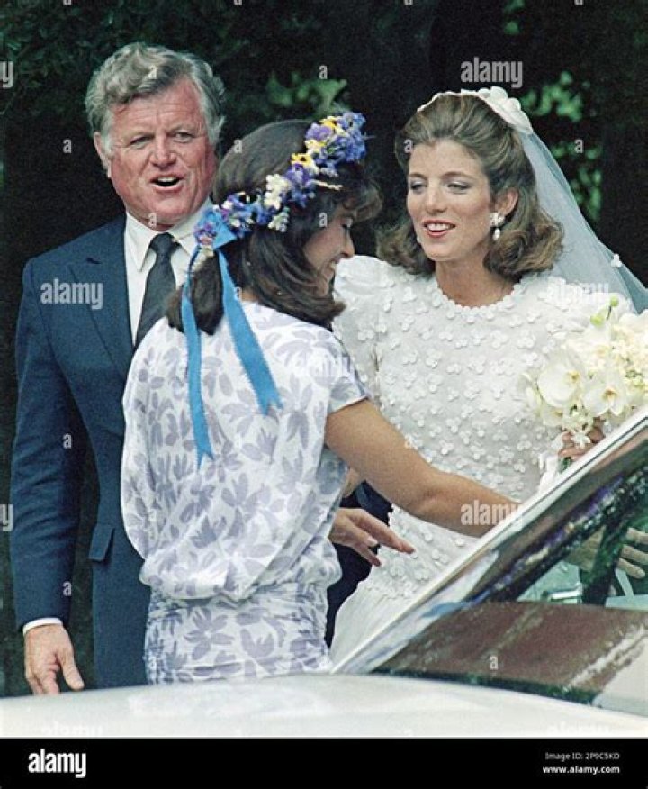 A Look At Maria Shriver's Relationship With Cousin Caroline Kennedy