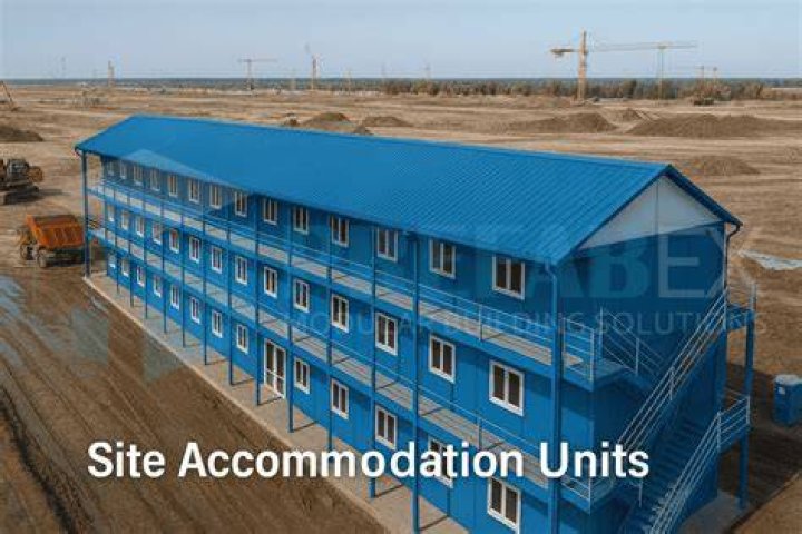 Accommodation units on the property have attractive lake and mountain views.