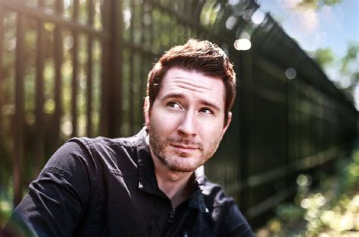 Adam Young aka Owl City recorded his own version of Taylor Swift's 'Enchanted'.