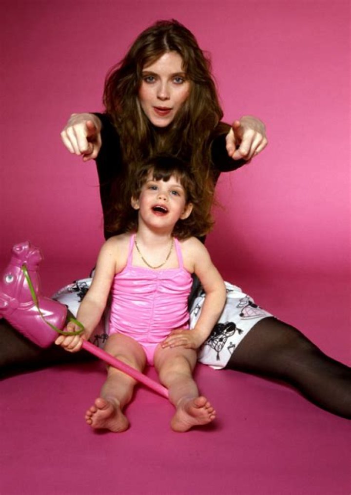 Adorable Photos of Bebe Buell and Her Daughter Liv Tyler in 1980
