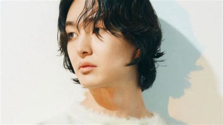 Agency Releases New Profile Photos Of Kim Ji Won Ahead Of Her