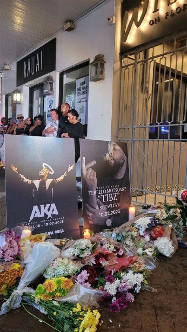 AKA fans pay tribute on his heavenly birthday AKA fans pay tribute on his heavenly birthday