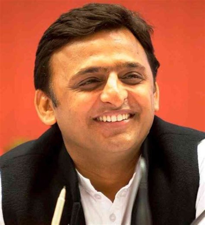 Akhilesh Yadav Height, Age, Net Worth, Affairs, Bio and More