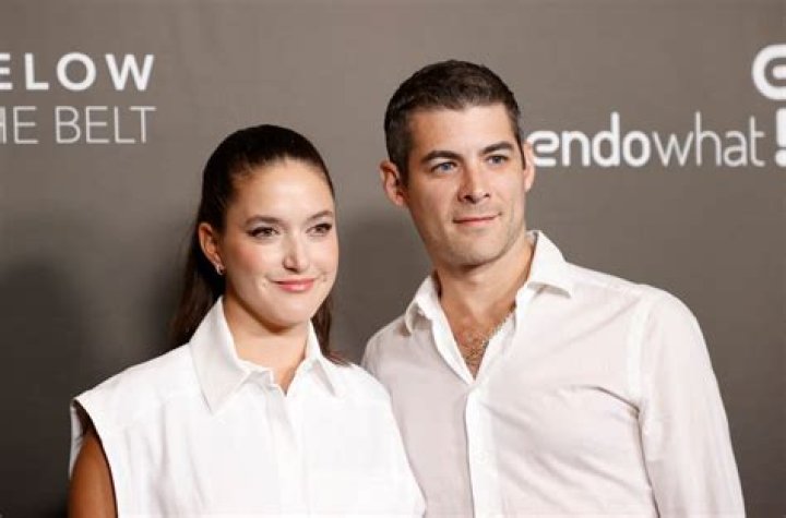 Alaia Baldwin Aronow Family Husband, Kids, Parents, Siblings FamilyWing
