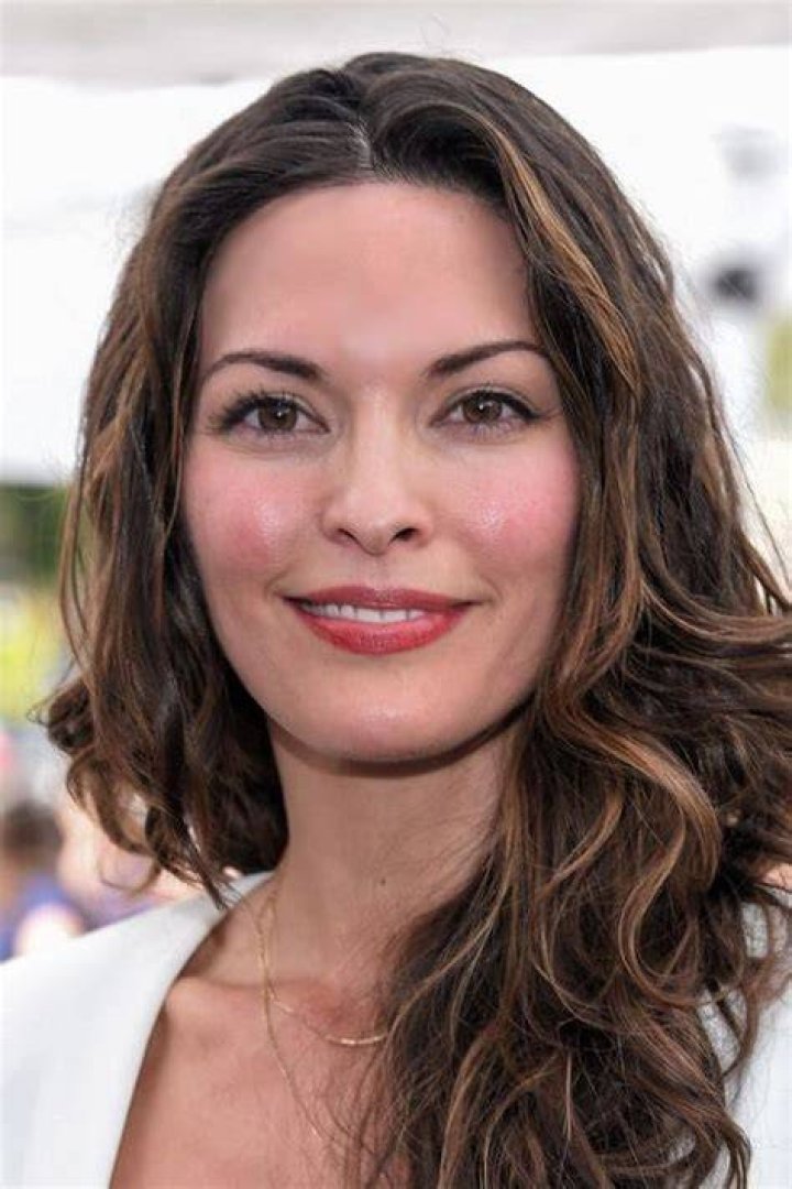 Alana De La Garza: The Rise Of A Talented Actress