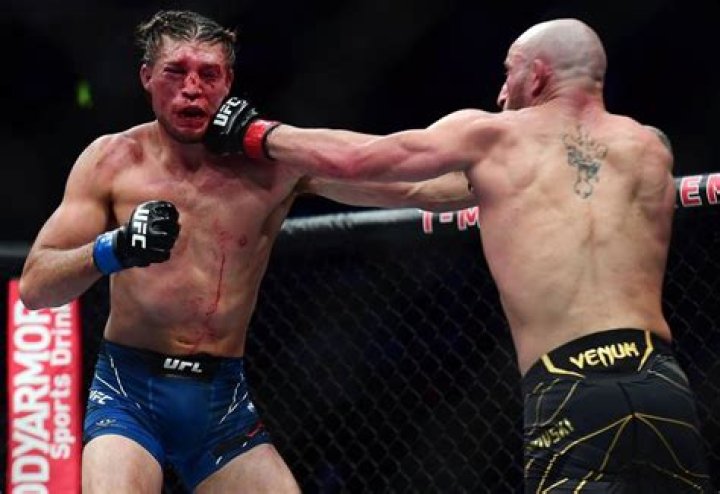 alexander volkanovski demolishing brian ortega