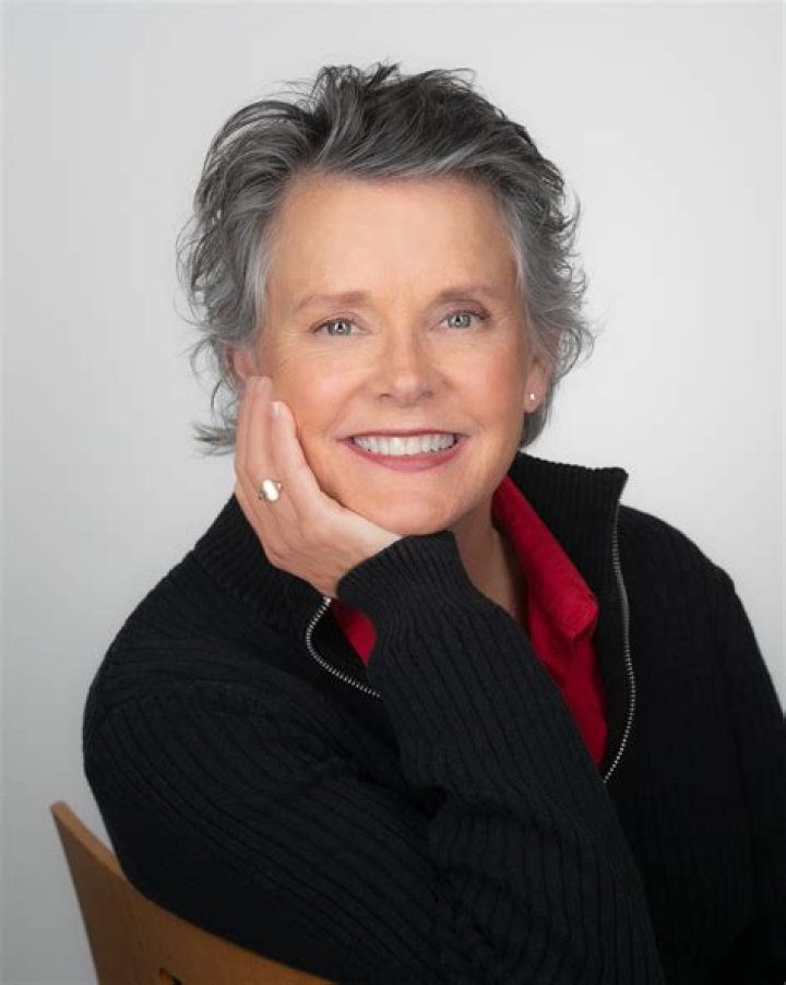 Amanda Bearse age