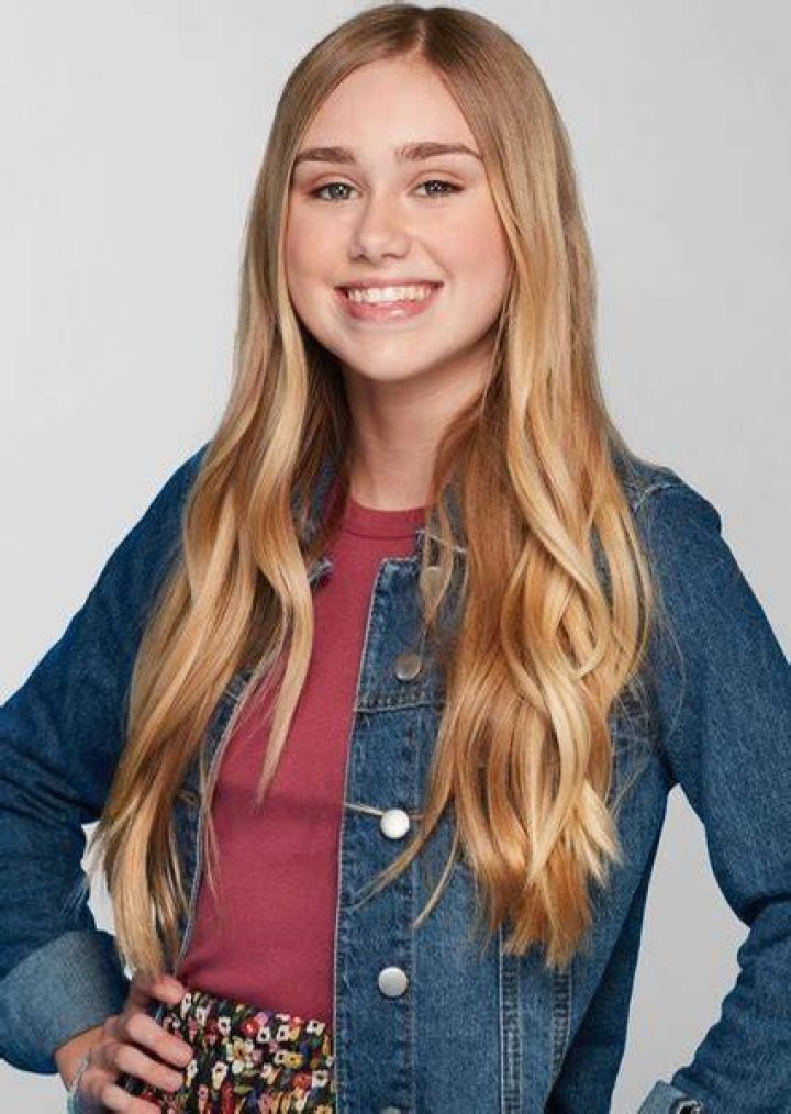 Amber (Andi Mack) Photo on myCast