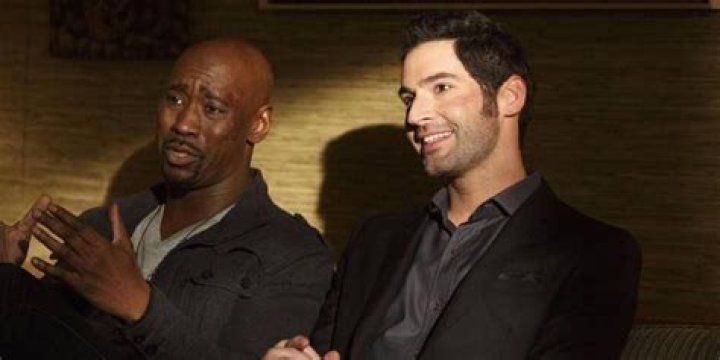 Amenadiel and Lucifer in therapy in Lucifer