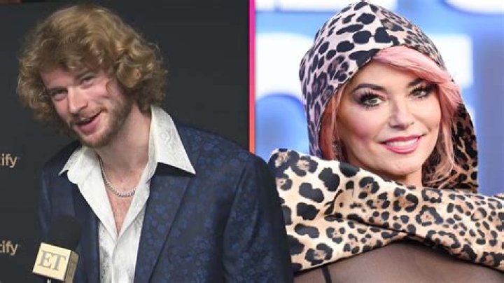Amouranth Confirms Speculations of Fans About Collaboration With
Yung Gravy and Dream