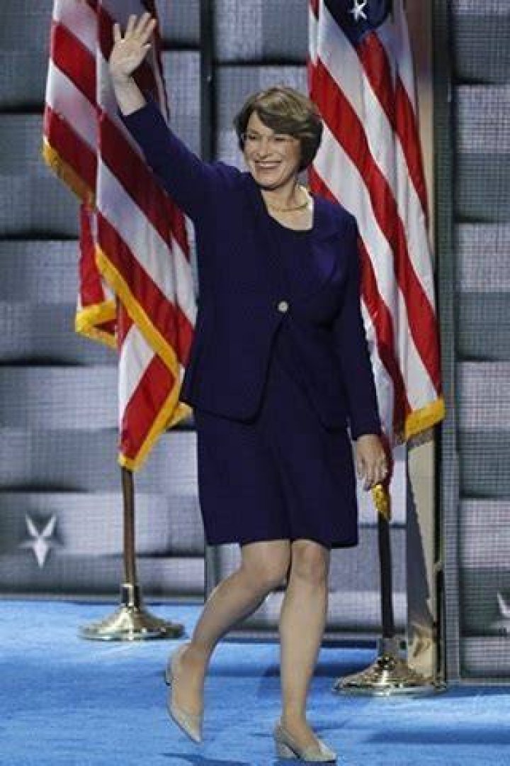 Amy Klobuchar height