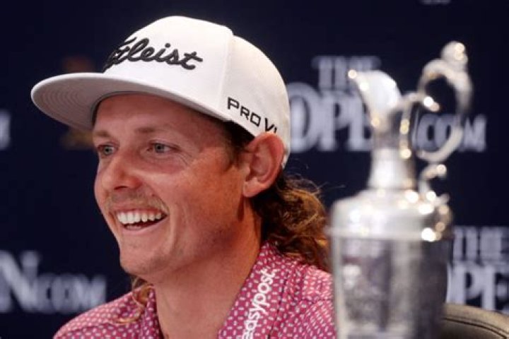 ‘An Absolute Clown Show’: Golf World Reacts to Viral Cameron Smith, Greg Norman
Moment