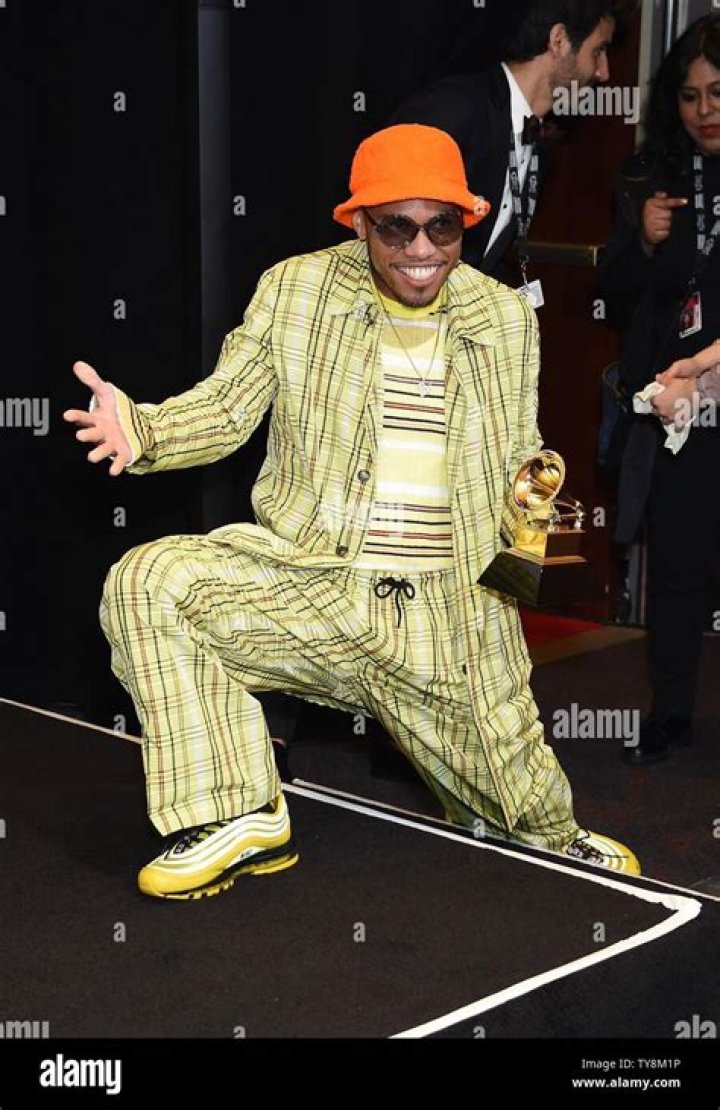 Anderson .Paak appears backstage with his award for Best Rap