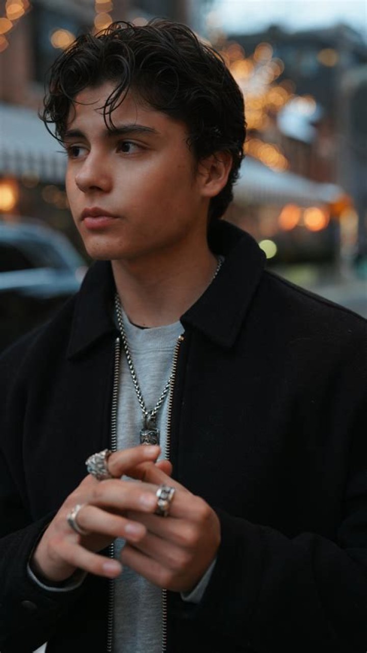 Andrés de la Mora Fan Casting