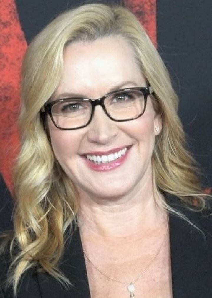 Angela Kinsey Fan Casting