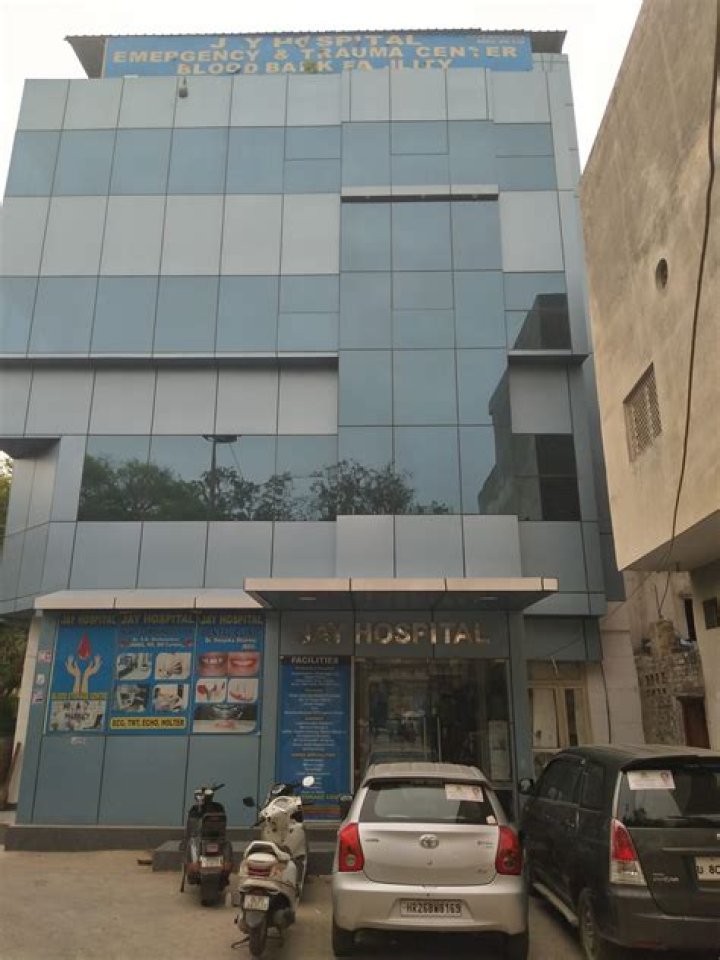 Anna Jay in hospital