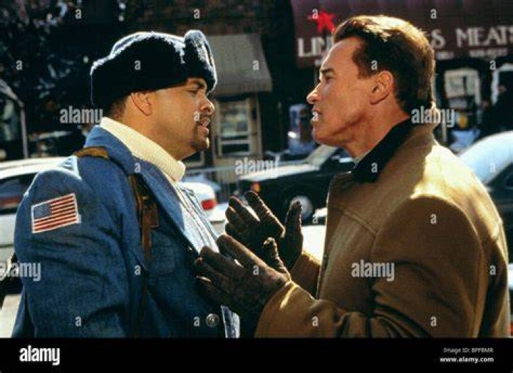 arnold schwarzenegger jingle all the way