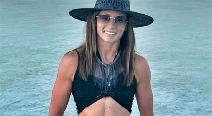“Barefoot & Bikinis”: Danica Patrick Finds the Trick to Ace Her New “Time Off”
Venture