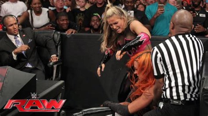 Becky Lynch vs Summer Rae 