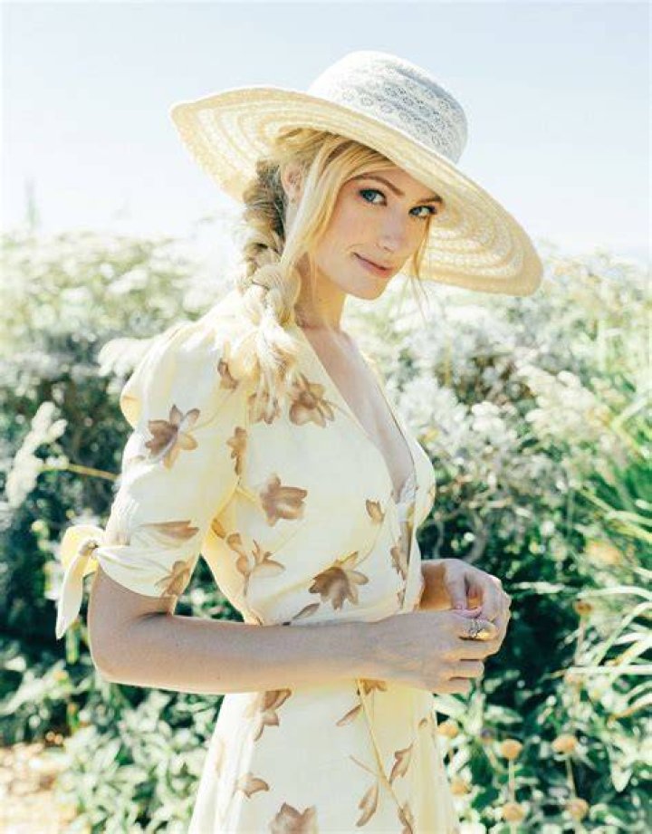 Beth Lily Wallpapers Images Photos Pictures Backgrounds