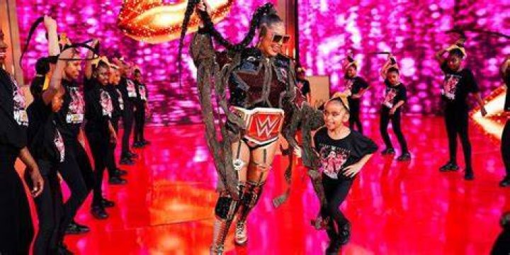 Bianca Belair makes her WrestleMania entrance Cropped