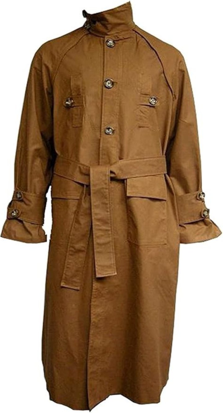 Blade Runner's Trench Coats Are Secretly Weapons in Disguise