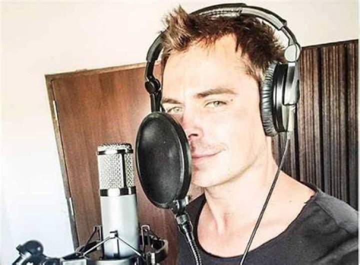 Bobby van Jaarsveld biography: Age, Wife, Family, Movies and Songs Bobby van Jaarsveld biography: Age, Wife, Family, Movies and Songs