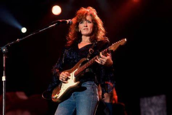 Bonnie Raitt Paul King Artwerks