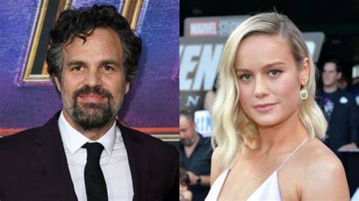 Brie Larson and Mark Ruffalo as Captain Marvel and Bruce Banner in Shang-Chi and the Legend of the Ten Rings credits scene