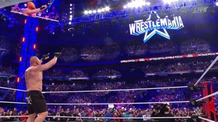 Brock Lesnar Wins The 2022 WWE Royal Rumble