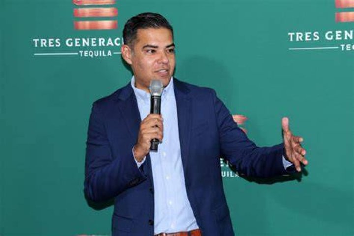 California Elects Robert Garcia, the First Gay Immigrant in Congress