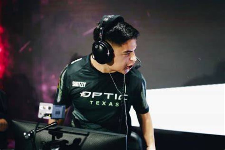 Call Of Duty League: Shotzzy Drops a 40 Bomb As Dallas Eye Faze Finale