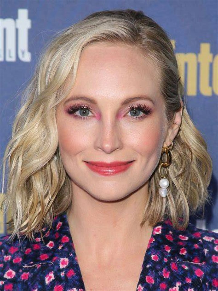 Candice King as Leigh Crain in Remake of The Haunting of Hill House