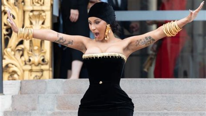 Cardi B furiously threw her microphone at a fan after having a drink thrown on her at a Las Vegas concert. Photo / Instagram
