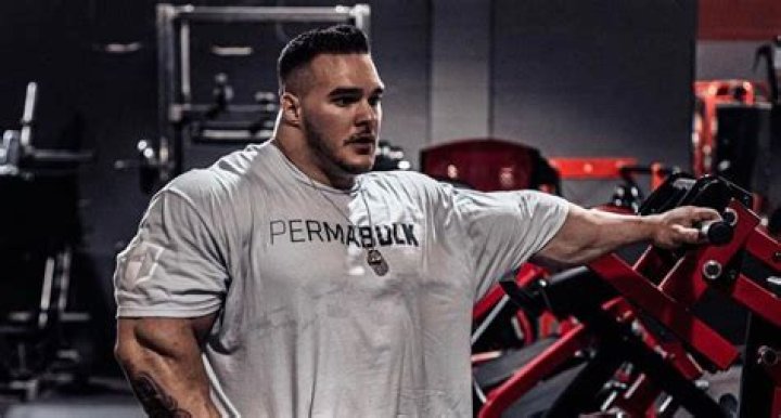 “Career Ending”: Bodybuilding Fans Concerned About Nick ‘The Mutant’ Walker’s
Latest Body Update