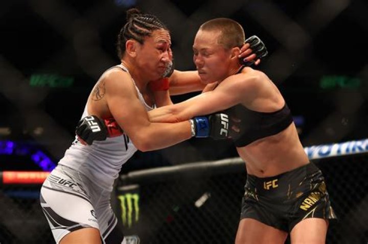 carla esparza rose namajunas