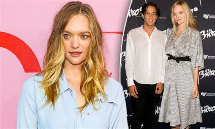 Celebs who could play siblings in a movie