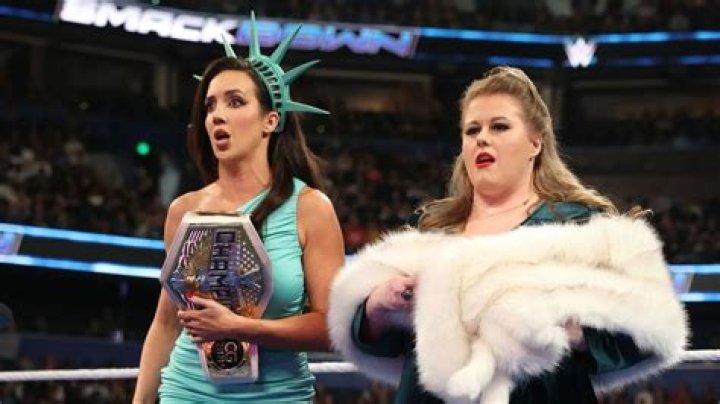 chelsea green and piper niven vs chase u at halloween havoc