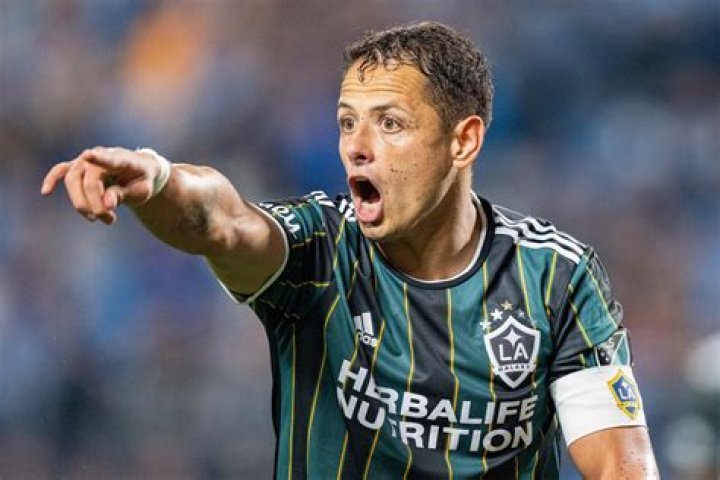 Chicharito exclusive 'Born to be a footballer' Bundesliga