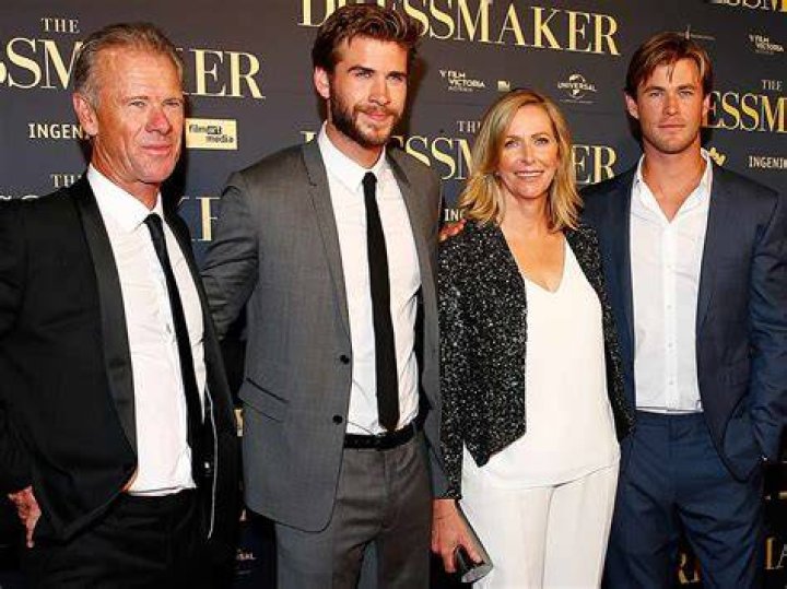 Chris Hemsworth with his parents Craig Hemsworth and Leoni Hemsworth. Photo / Getty Images