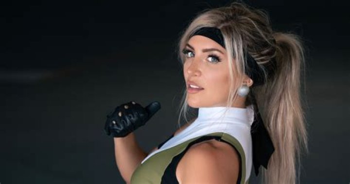 Claire Holt as Sonya blade in Mortal kombat movie 2021