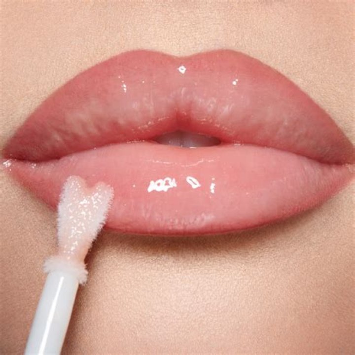 Clear Lip Liner Is The MVP Beauty Product You've Never Heard Of