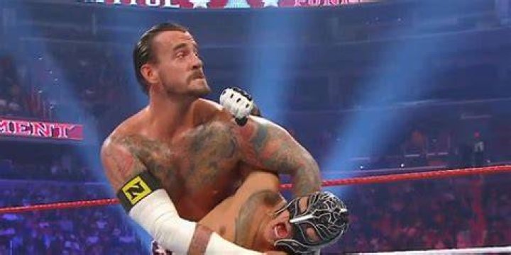 CM Punk v Rey Mysterio