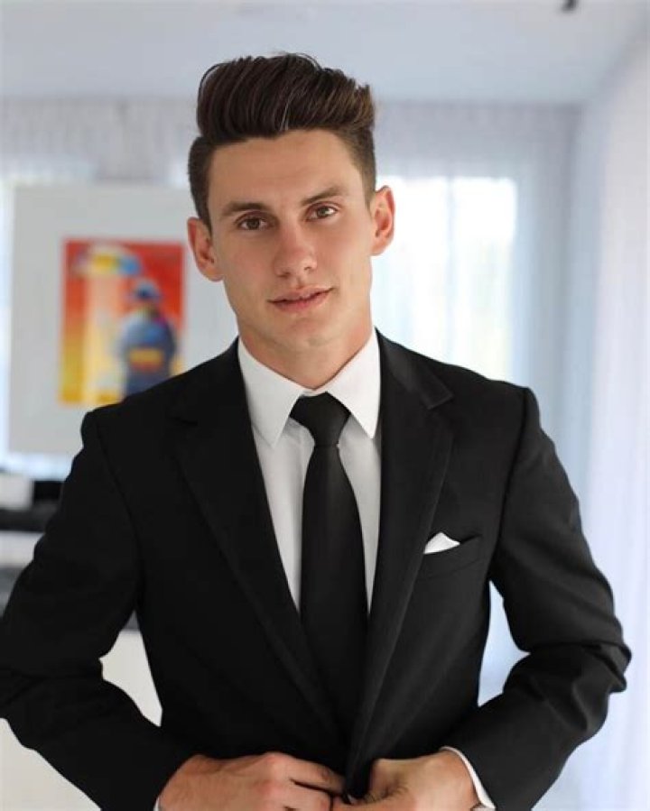 Colby Schnacky Bio, Age, Height, Net Worth, Girlfriend, Dating