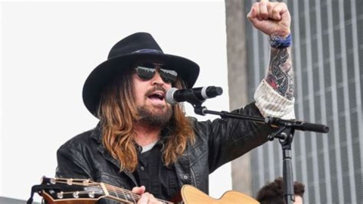 Country Music Icon Billy Ray Cyrus Revealed How Neil Diamond Made Him Leave His
MLB Dream Behind in 2020