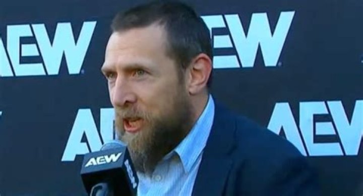 Daniel Bryan announces return to action